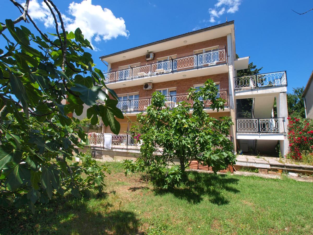 Apartments Josip 74 Pula Exterior foto